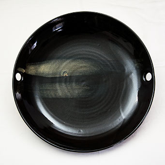 Large stoneware platter with tenmoku glaze and brushwork decoration – UK private collection
